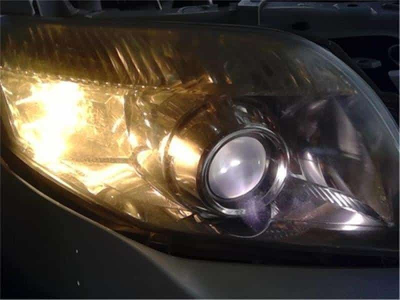 Right Headlight TOYOTA Corolla Axio 2006 DBA-NZE141
