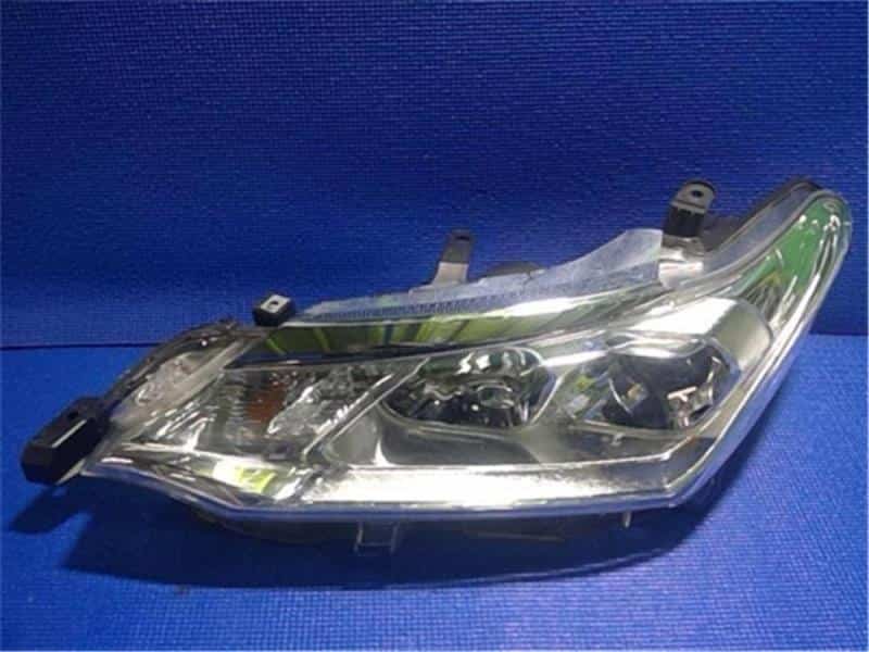 Left Headlight TOYOTA Corolla Fielder 2018 DAA-NKE165G