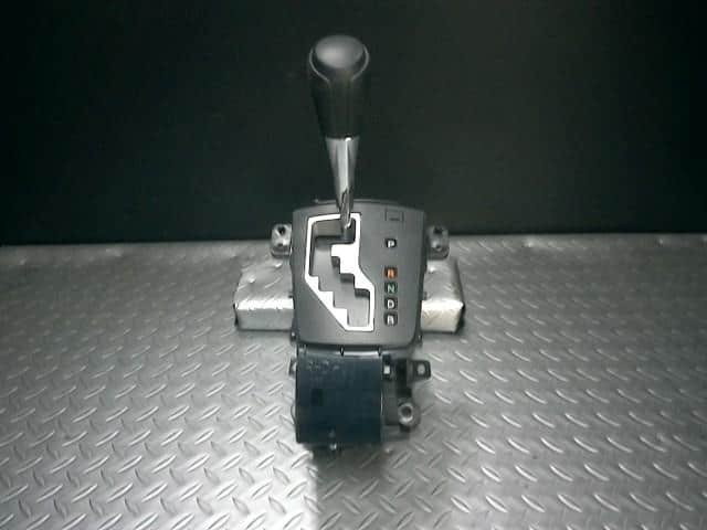 Shift Lever TOYOTA Corolla Fielder 2015 DAA-NKE165G 3356012290