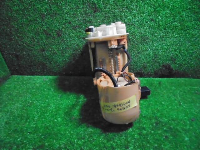Fuel Pump TOYOTA Corolla Fielder 2006 DBA-NZE141G