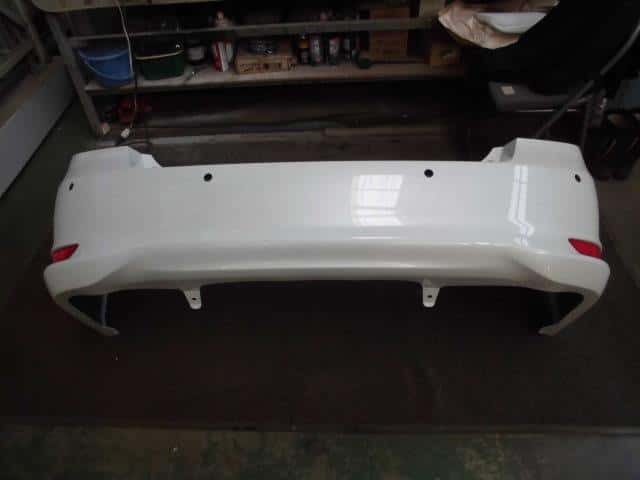 Rear Bumper Assembly TOYOTA Corolla Axio 2017 DBA-NZE164