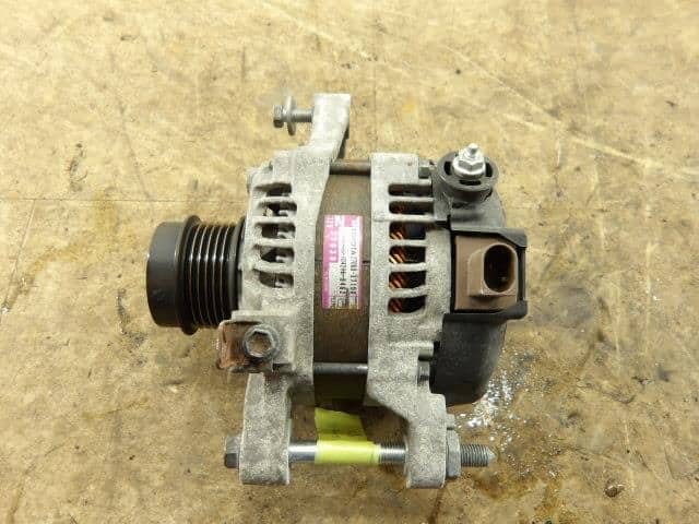 Alternator TOYOTA Noah 2015 DBA-ZRR85G