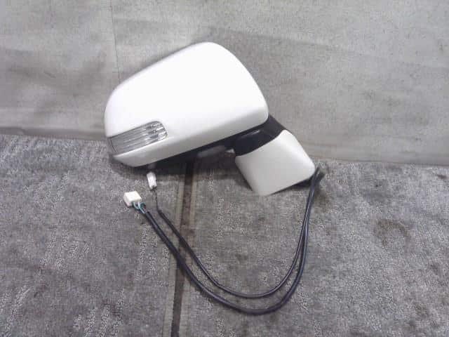 Right Side Mirror TOYOTA Noah 2013 DBA-ZRR75G