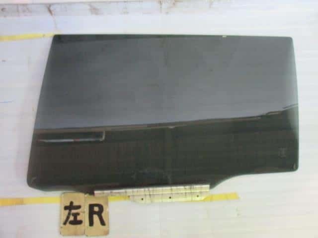Rear Left Door Windshield TOYOTA Corolla Fielder 2003 UA-ZZE124G