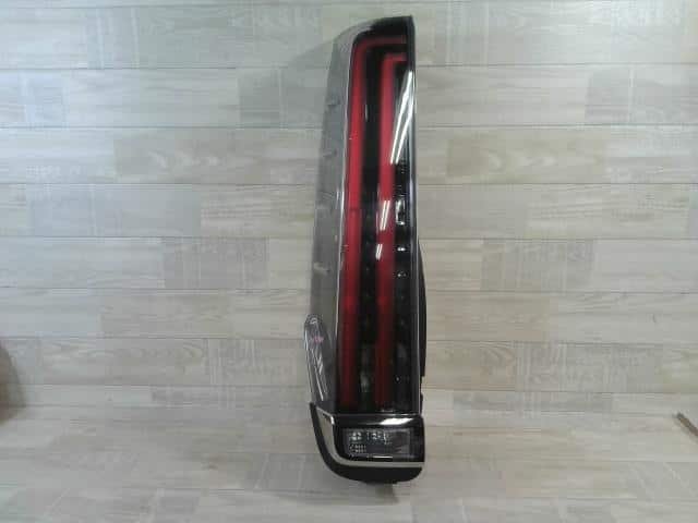 Left Tail Light TOYOTA Noah 2017 DBA-ZRR85W