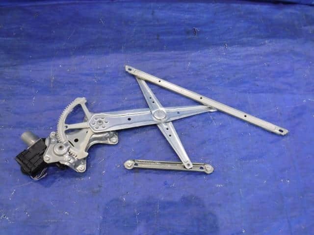 Front Left Door Regulator TOYOTA Corolla Axio 2022 3BA-NZE164