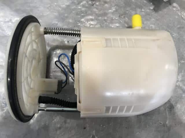 Fuel Pump TOYOTA Noah 2016 DAA-ZWR80W