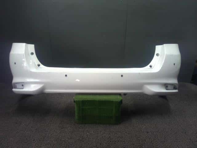 Rear Bumper Face TOYOTA Corolla Fielder 2017 DBA-NRE161G