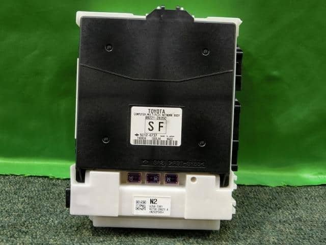 Fuse Box TOYOTA 2018 DAA-ZWR80G
