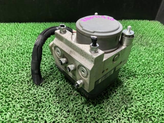 ABS Actuator TOYOTA Hiace 2016 QDF-KDH201K