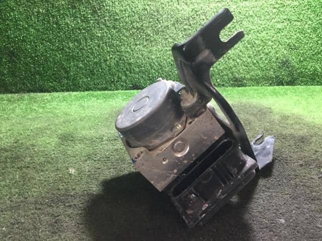 ABS Actuator NISSAN Ad 2011 DBF-VY12