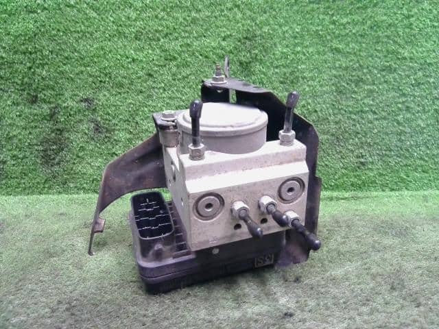 ABS Actuator TOYOTA Hiace 2015 QDF-KDH201V