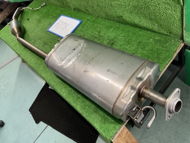 Exhaust Center Muffler TOYOTA Voxy 2024 6AA-ZWR90W