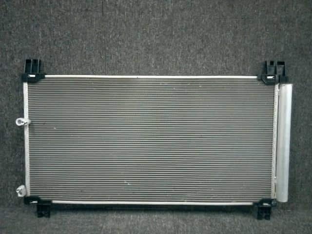Condenser TOYOTA Voxy 2021 3BA-ZRR85W