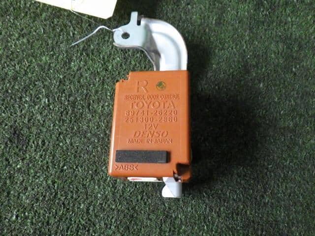 Control Unit TOYOTA Hiace 2014 CBF-TRH200V