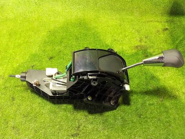Shift Lever TOYOTA Voxy 2011 DBA-ZRR75G