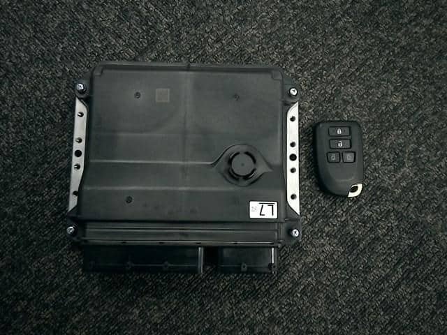 Engine Control Unit TOYOTA Hiace 2014 CBF-TRH216K