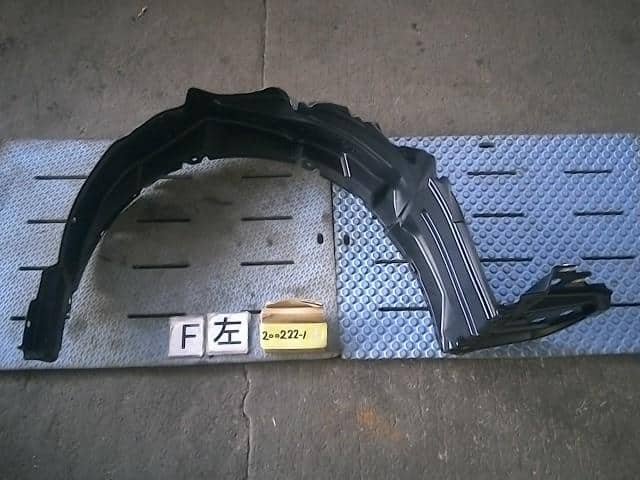 Fender Liners Left TOYOTA Voxy 2018 DBA-ZRR80W