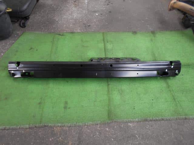 Front Bumper Reinforcement TOYOTA Hiace 2014 CBF-TRH226S