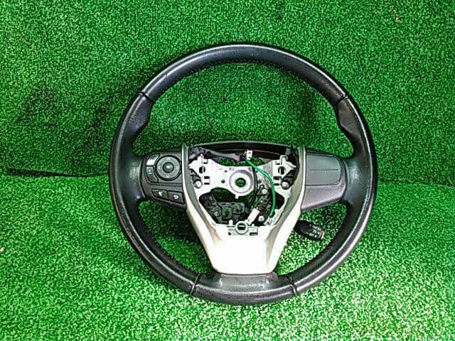 Steering Wheel TOYOTA Voxy 2017 DBA-ZRR80W