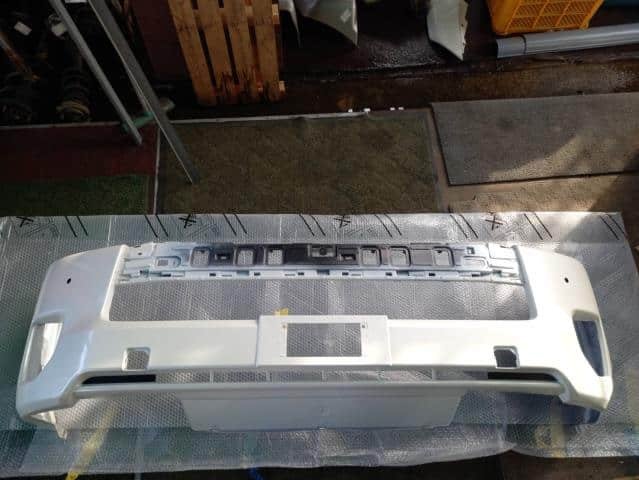Front Bumper TOYOTA Hiace 2020 3BA-TRH214W
