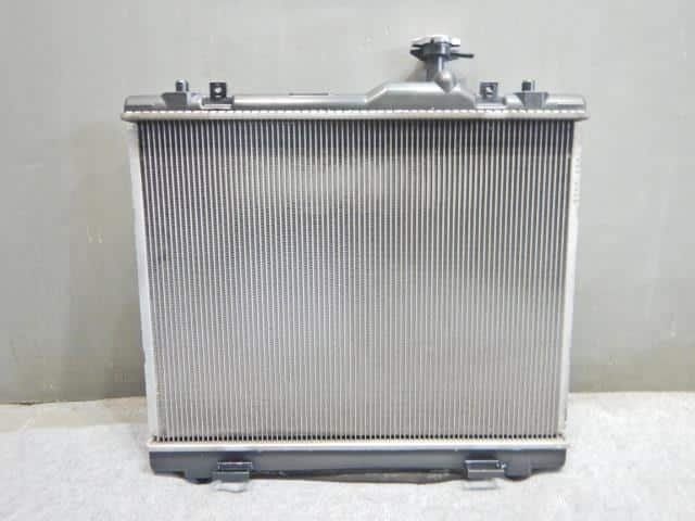 Radiator SUZUKI Swift 2016 CBA-ZC32S